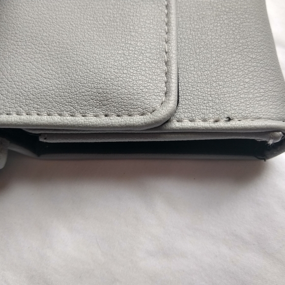 Light gray and silver Tahari wallet and wr… - Picture 7 of 8